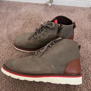 Men's Gray and Brown Lace-Up Boots